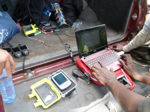 Data upload in the field - powered via the car battery